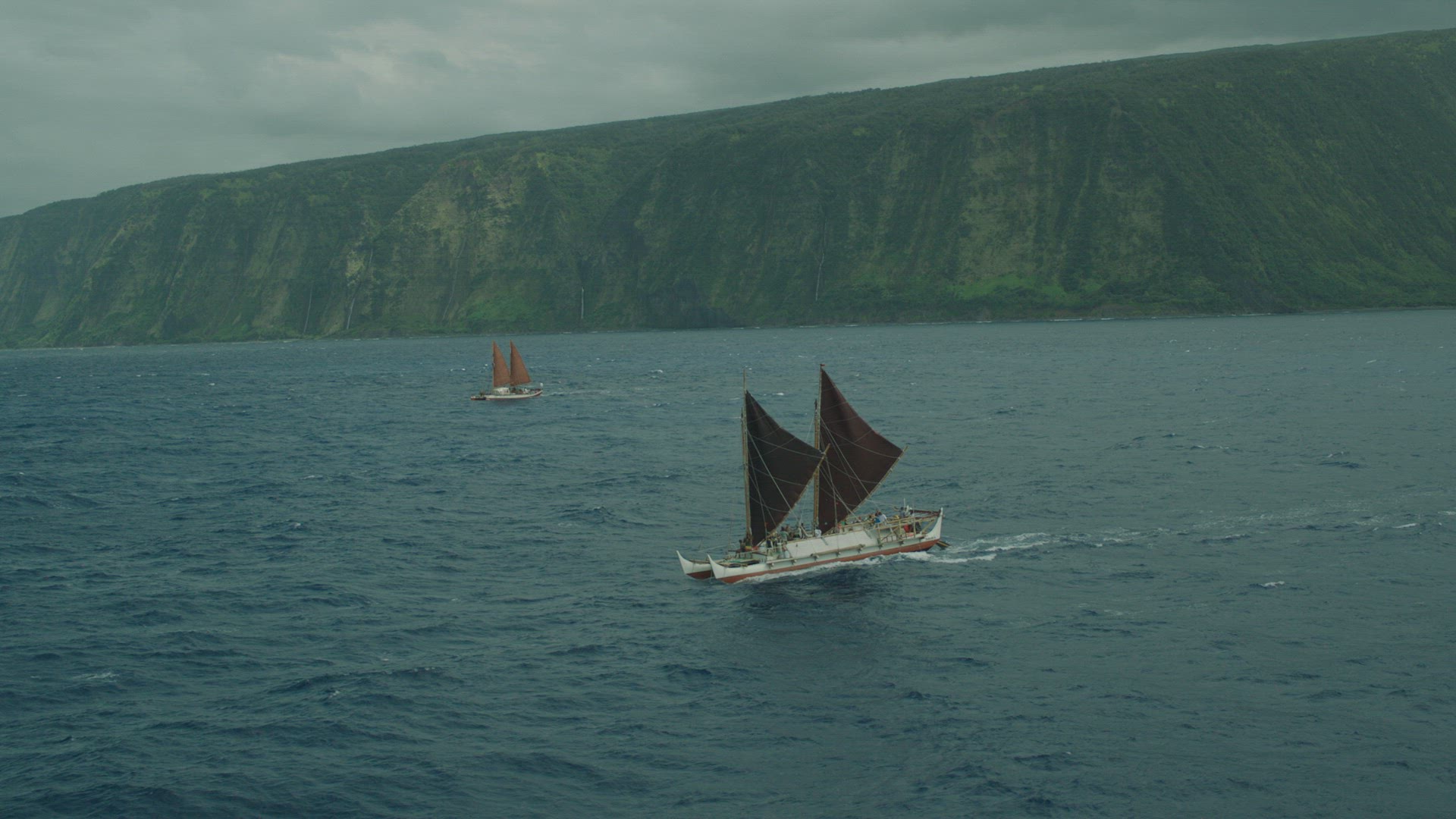 Hōkūleʻa sailing on the water