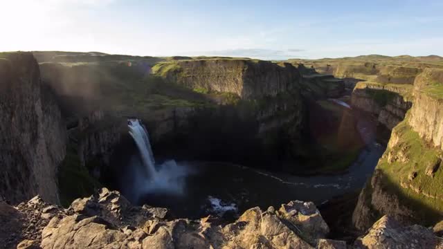 Dolly shot of Palouse Falls