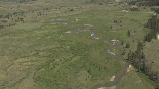 CineFlex River in Valley_01