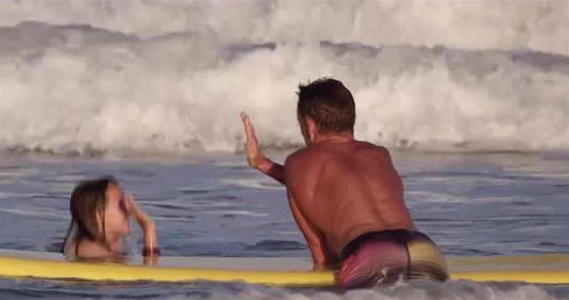 Surf Family High Five 4K