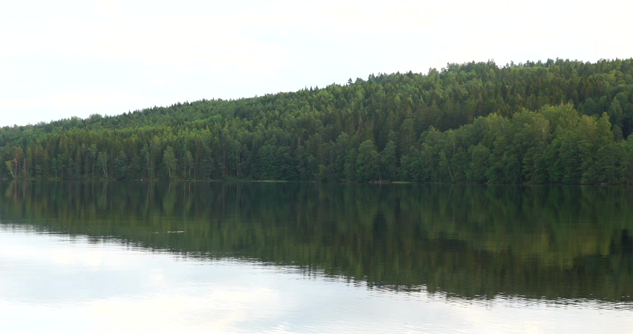 pov boat - lake - slomo - 1.mp4