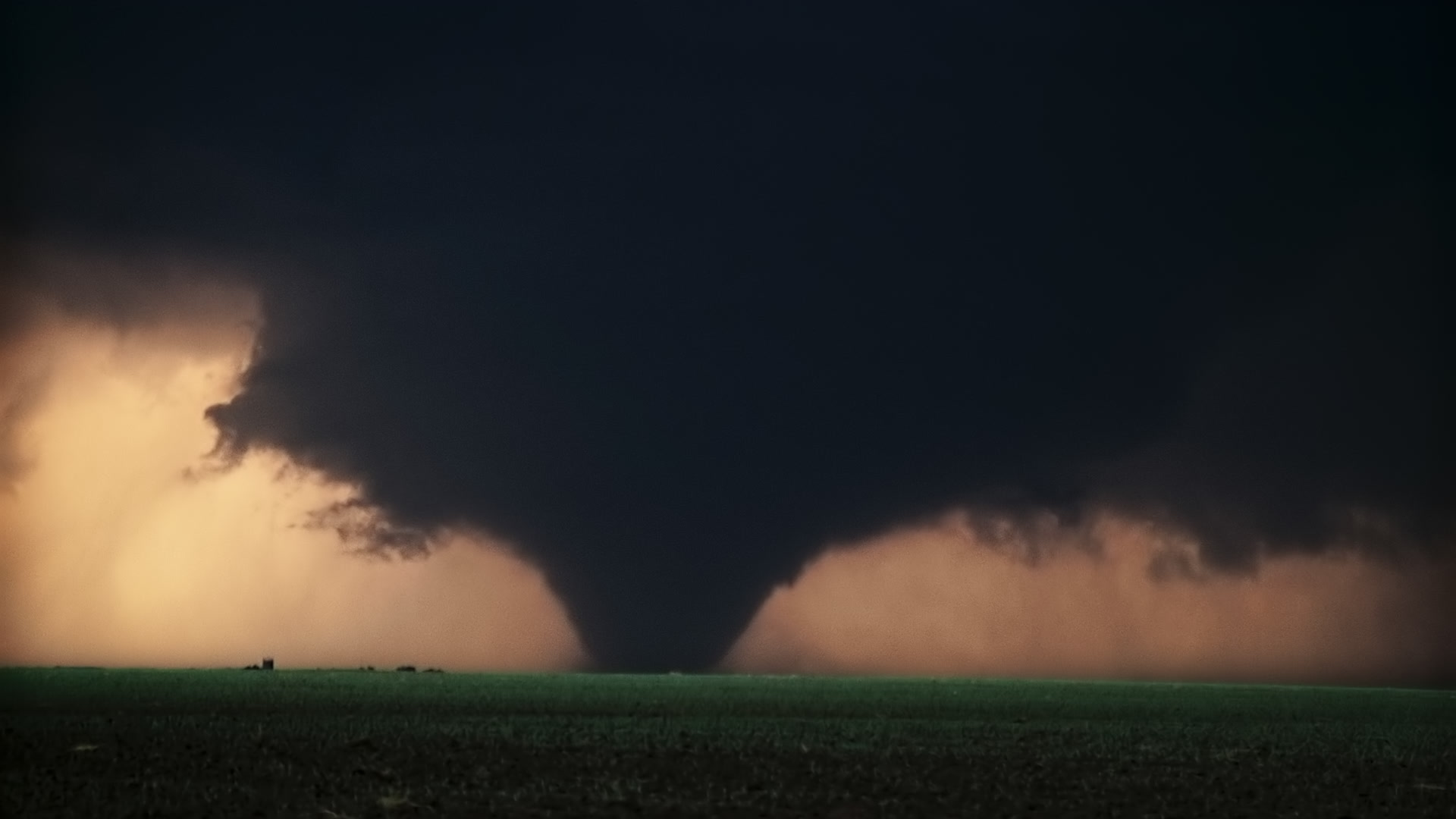 Storms on 35 - Large tornado, Harper County, Kansas