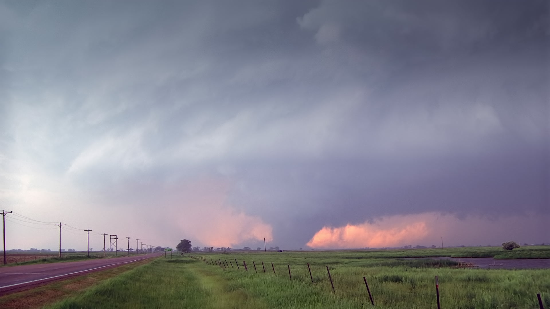 Storms on 35 - Spencer, South Dakota tornado approaches town