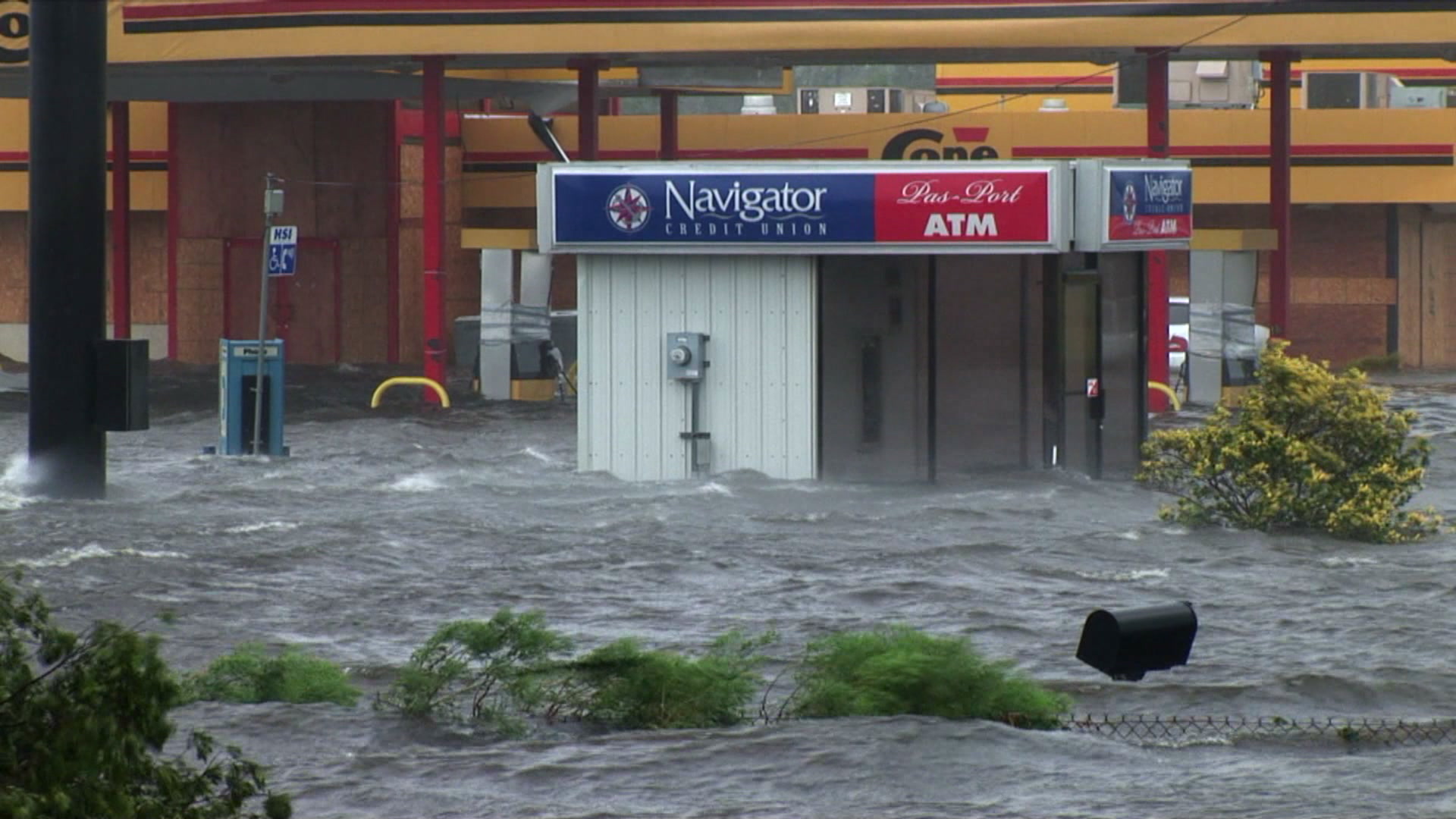 Hurricane Katrina - Flooded ATM, 4K