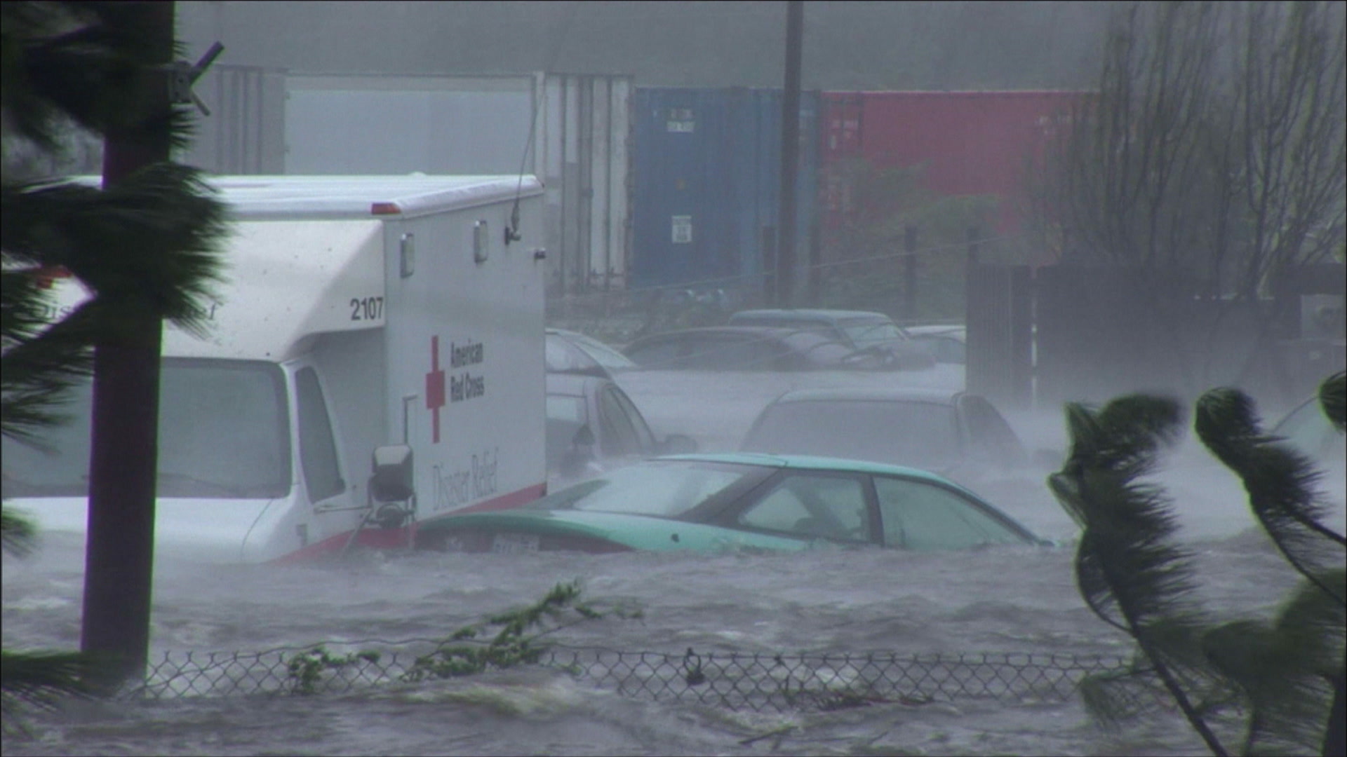 Hurricane Katrina storm surge floods parking lot, 4K