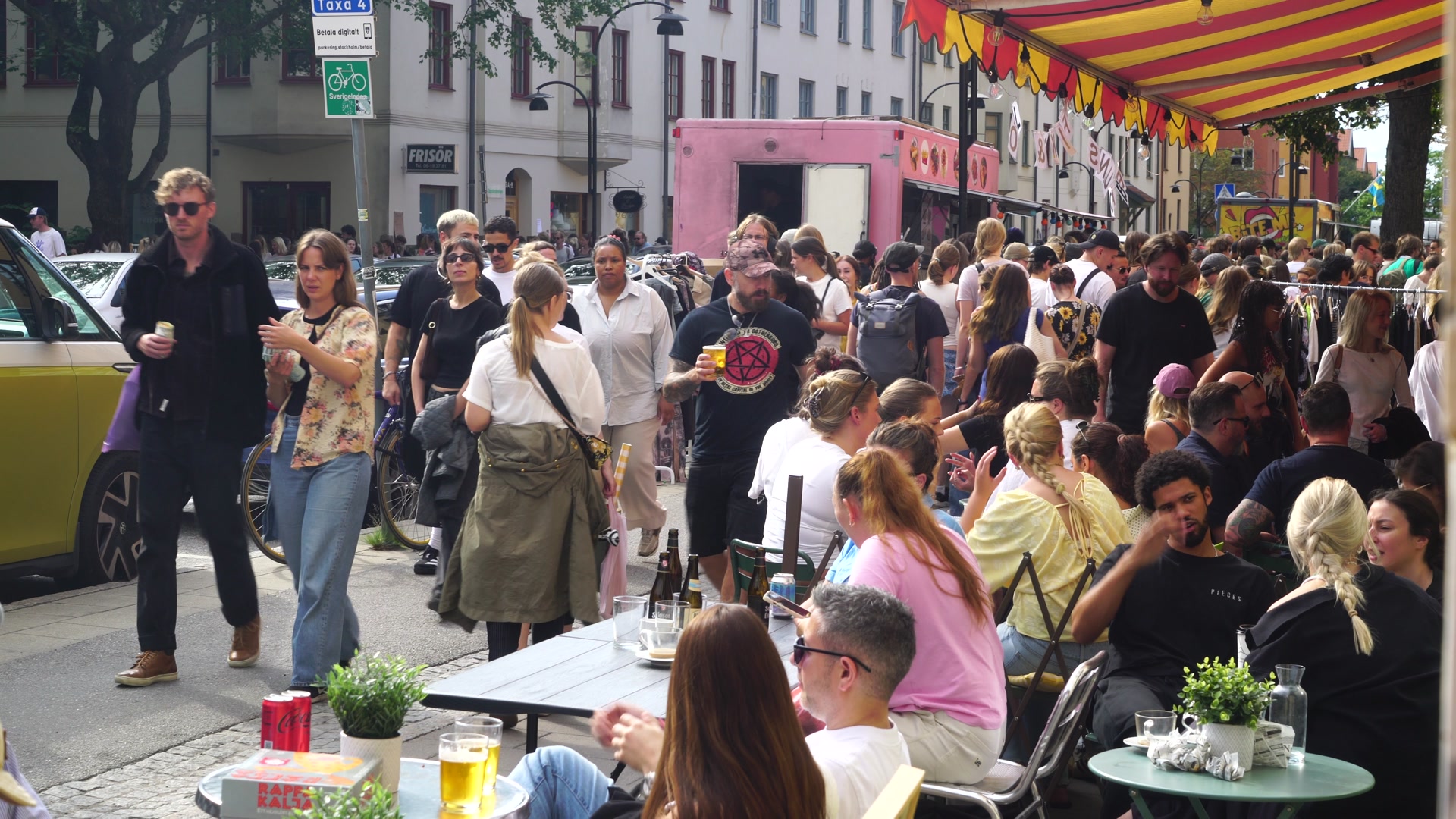 sidewalk restaurant - 1.mp4