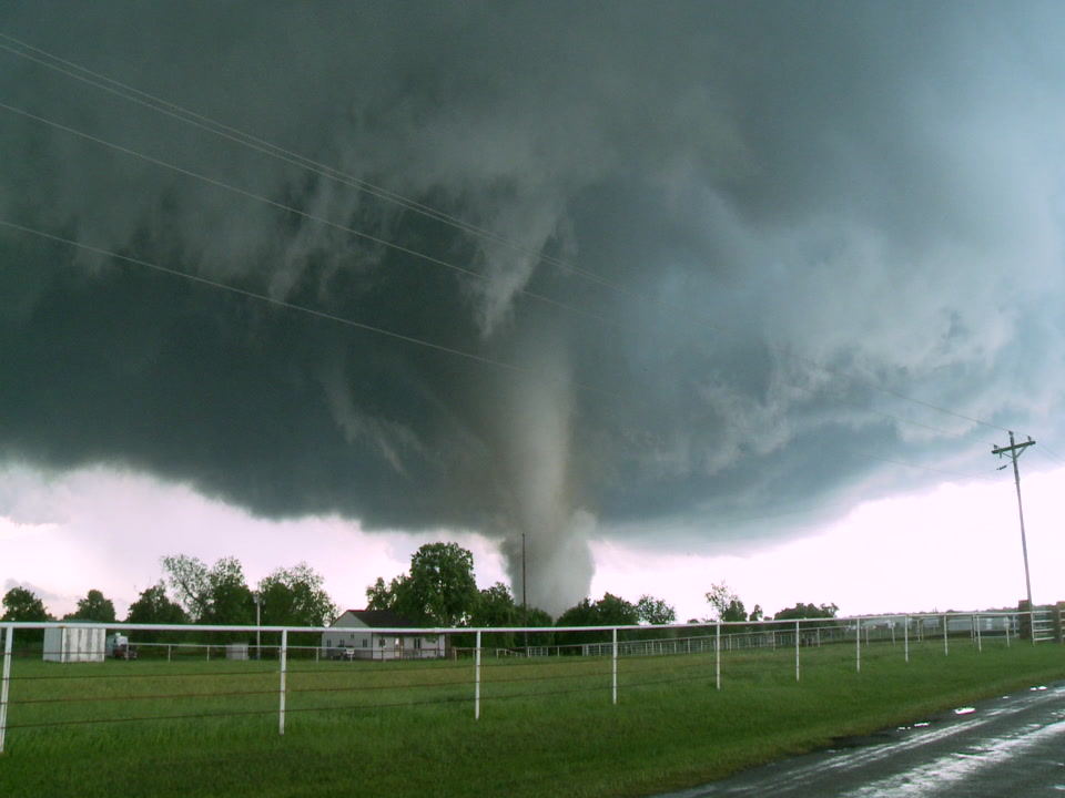 Amazing tornado passes behind house, rural Oklahoma