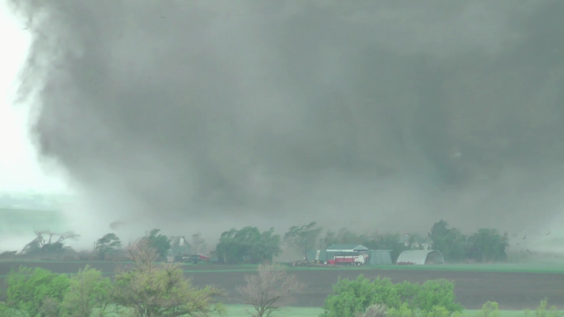 Tornado destroys farm, Kansas