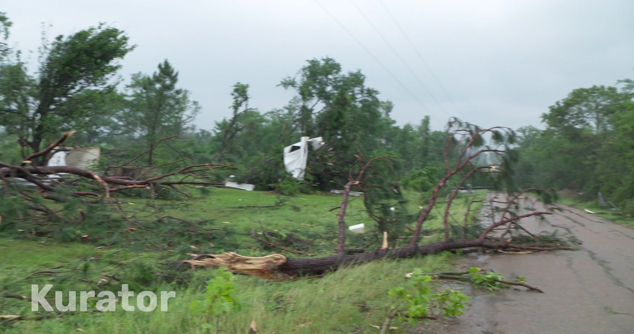 Tornado aftermath, damage, Texas