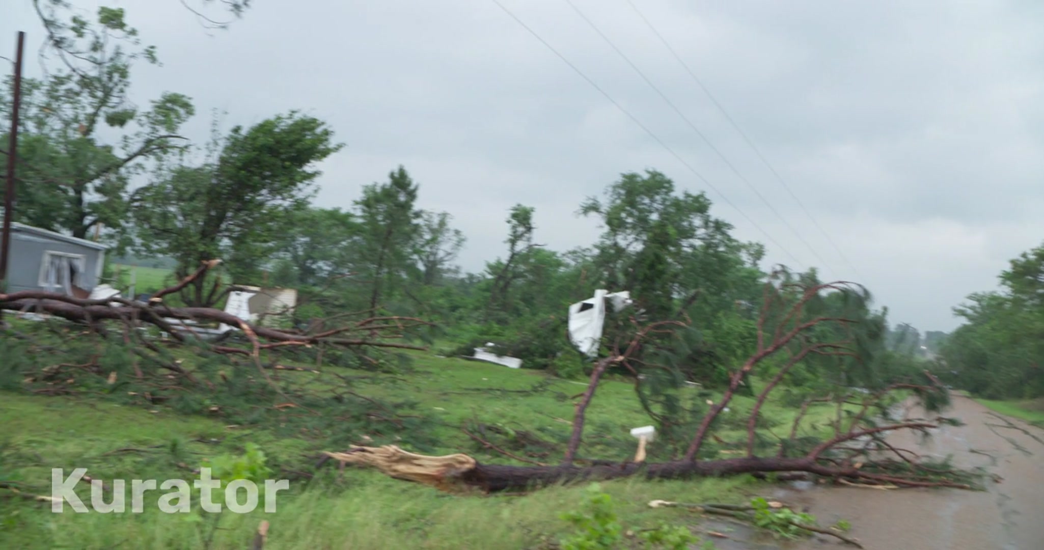 Tornado aftermath, damage, Texas