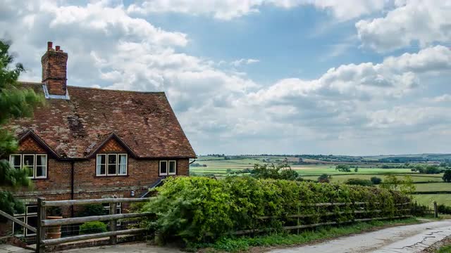 English Cottage  4K