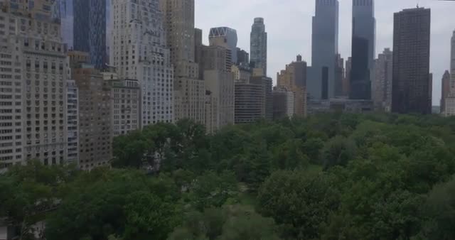 Aerial shot of Midtown Manhattan and Central Park