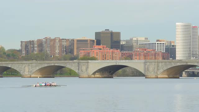 4K Crew Teams Train on Potomac River 1