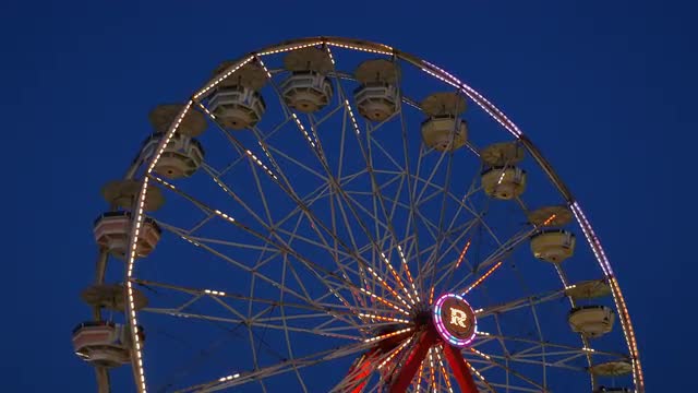4K Ferris Wheel Spinning at Twilight 3