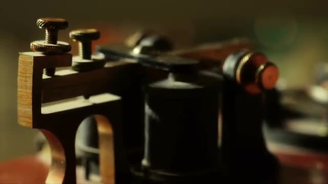 telegraph pan left