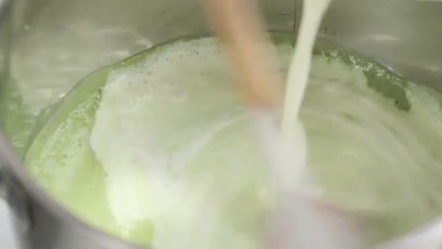 Enriching cream of pea soup with cream