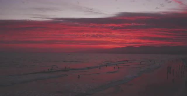 Santa Monica Bay Sunset _ A003 C007 0806U3 Real