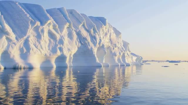 Ilulissat sunlight Icefjord Disko Bay UNESCO site arctic glacier 