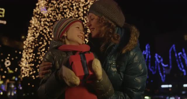 Mum Surprises Her Daughter With The Christmas Present