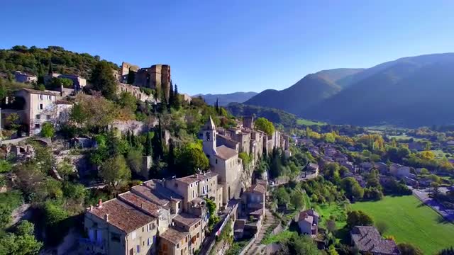 Montbrun les Bains village Drome France 04