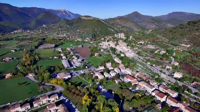 Montbrun les Bains village Drome France 07