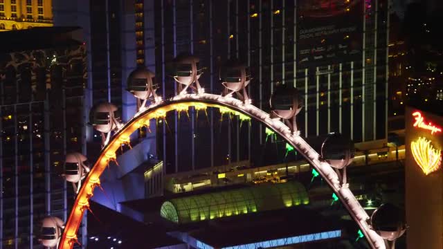 Las Vegas High Roller Ferris Wheel, Push in 180 shot