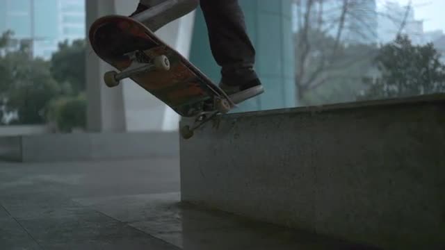 Slow Motion Skateboard Trick 02