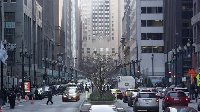 Traffic on downtown Chicago street.