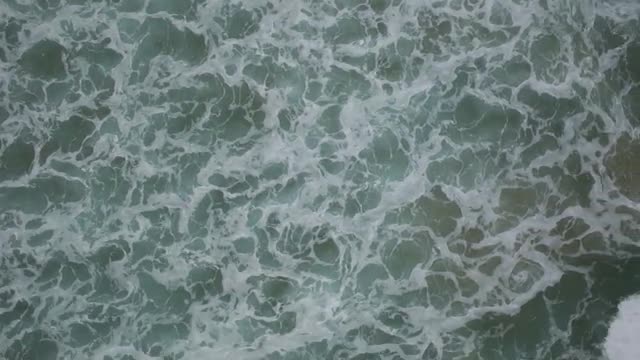 Birds eye view of the waves
