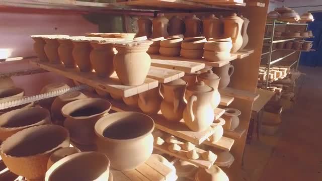 Drying the pottery before firing. 4K