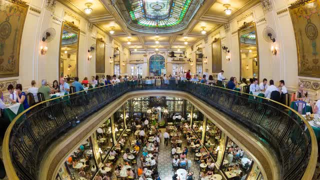Confeitaria Colombo, Art Nouveau architecture inside the traditional confectioner and restaurant in 