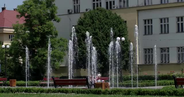a Modern Splash Fountain in City Parck
