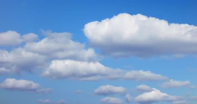 Time-lapse fluffy  blue sky