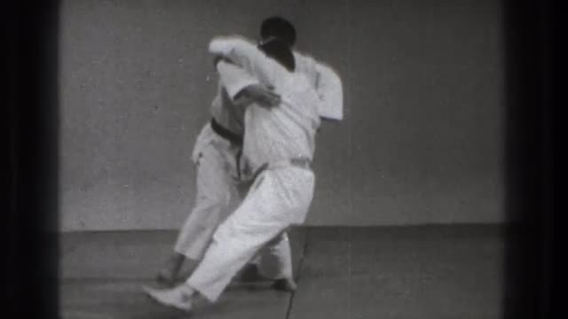 1971: expert karate illustrations by black belt masters. TOKYO JAPAN