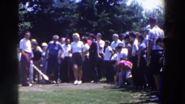 1961: women golfing RIDGEFIELD, NEW-JERSEY