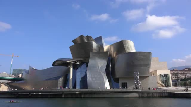 Timelapse of the Bilbao Guggenheim