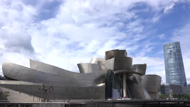 Timelapse of the back of the Guggenheim in Bilbao