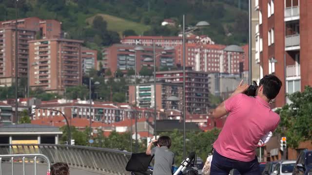 Photographer struggles to get the right angle
