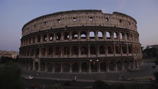 WS HA LD Coliseum at Dusk / Rome. Italy