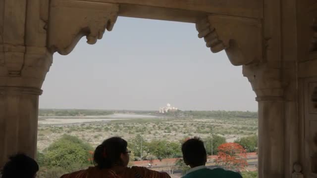 MS Distant view of Taj Mahal / India