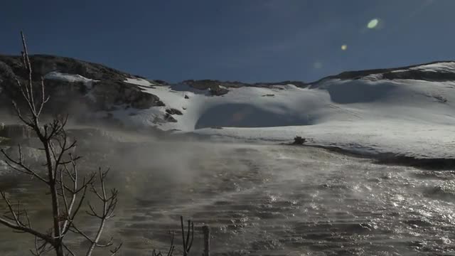 A push forward into the thermal springs in Yellowstone National Park