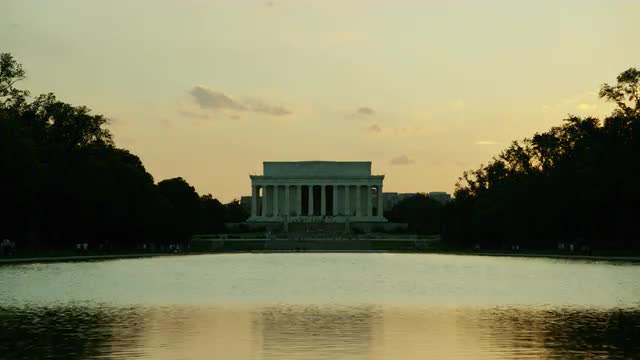 Sunset Time Lapse of the Lincoln Memorial