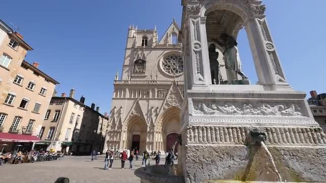 Glidecam of Lyon Cathedral, Lyon, France