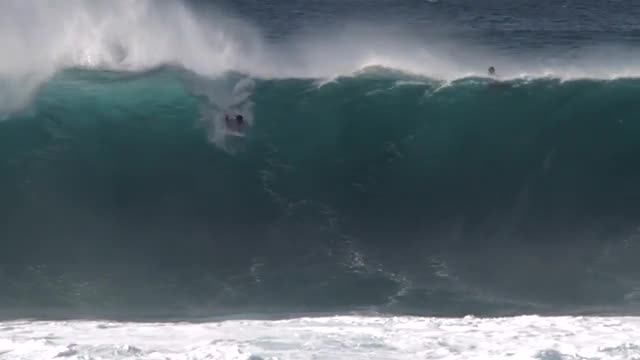 XXL Pipeline Wipeout