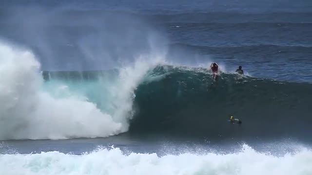 Jamie O'brien at Pipeline