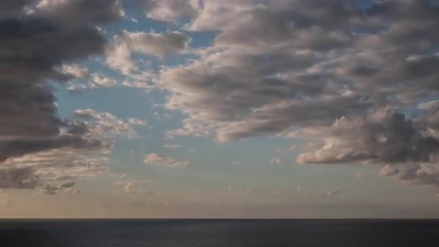 Clouds Over Ocean - 4K Timelapse