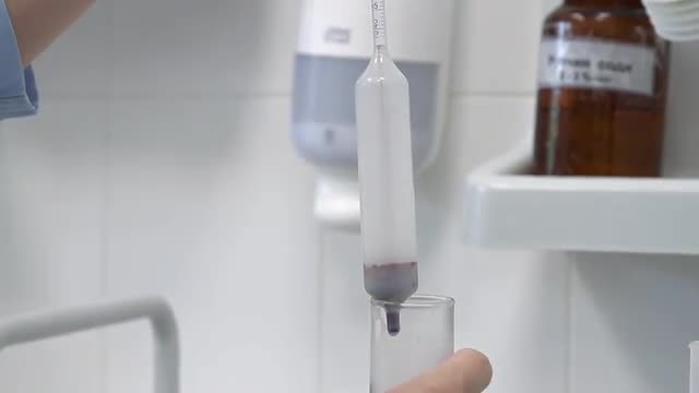 Measurement of milk temperature in a laboratory