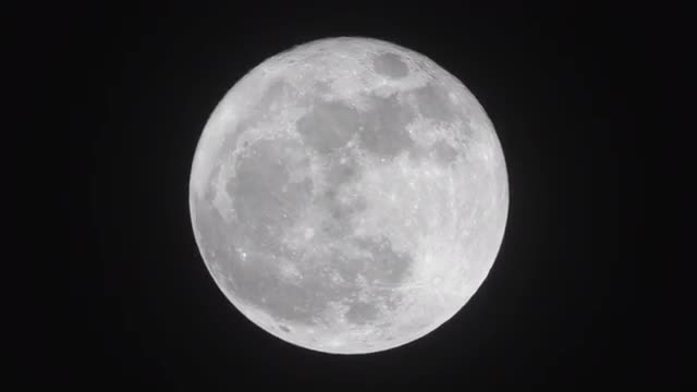 The 2017 Super Moon moments after moonrise. 2K Crop.