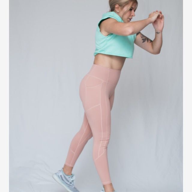 Jump Lunge by Jen F. - Exercise How-to - Skimble Workout Trainer