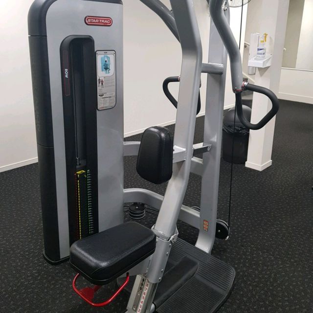 Seated Row by Daniel Arixi Exercise Howto Skimble